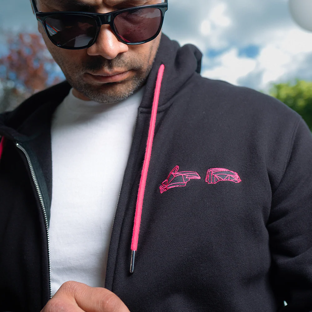 RUN THE WORLD HOODIE - ZIP UP - Image 4